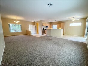 3056 Brownbirds Nest Dr in Henderson, NV - Building Photo - Building Photo