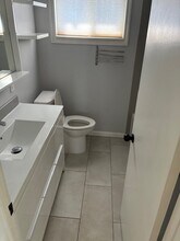 9626 Lubao Ave in Chatsworth, CA - Foto de edificio - Building Photo