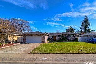 1200 McClaren Dr in Carmichael, CA - Building Photo