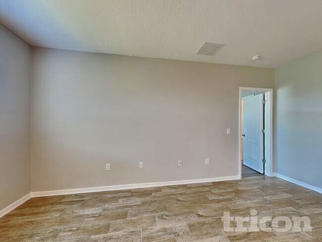 4035 Wayfarer Wy in Palmetto, FL - Foto de edificio - Building Photo