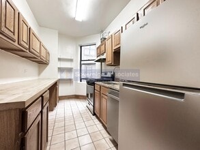 64 W 108th St, Unit 3A in New York, NY - Building Photo - Building Photo