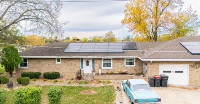 3 Rosewood Ln in Pekin, IL - Foto de edificio - Building Photo