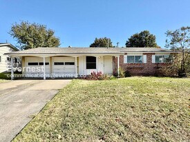 1113 N Hickory Ave in Broken Arrow, OK - Building Photo
