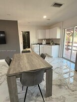 2430 SW 22nd Terrace in Miami, FL - Building Photo