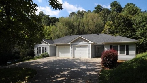 Cox Creek Apartments in Ellijay, GA - Building Photo