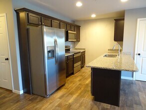 229 Lakeside Xing in Mount Joy, PA - Building Photo - Building Photo