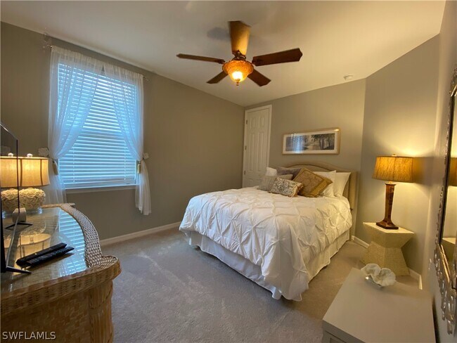 property at 14639 Edgewater Cir