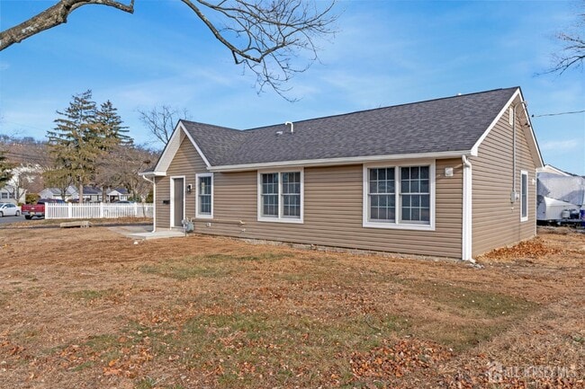 20 Louis Ave in Middlesex, NJ - Building Photo - Building Photo