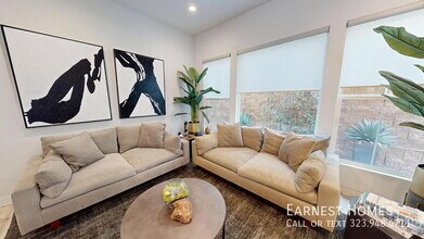 20607 W Chestnut Cir in Los Angeles, CA - Building Photo - Building Photo