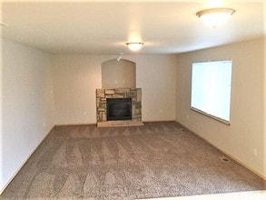 113 Eastgate Ave N in Pacific, WA - Building Photo - Building Photo