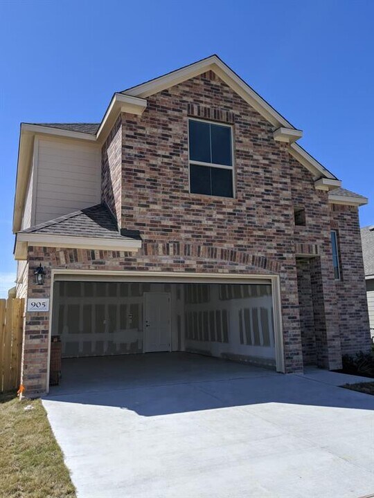 905 Durness Dr in Pflugerville, TX - Building Photo