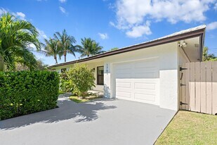 1701 N Ocean Breeze in Lake Worth Beach, FL - Building Photo