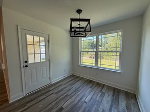 1056 Javier Dr in Springfield, TN - Building Photo - Building Photo