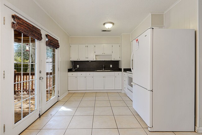 1878 Denver Dr in Baton Rouge, LA - Building Photo - Building Photo