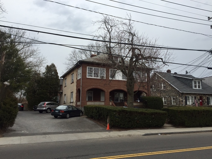 307 Hamilton Ave in Greenwich, CT - Building Photo