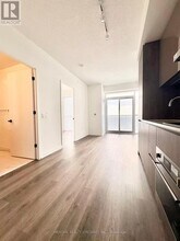 8 Interchange Wy in Vaughan, ON - Building Photo - Building Photo