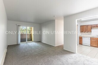 4892 S Highland Cir in Holladay, UT - Building Photo - Building Photo