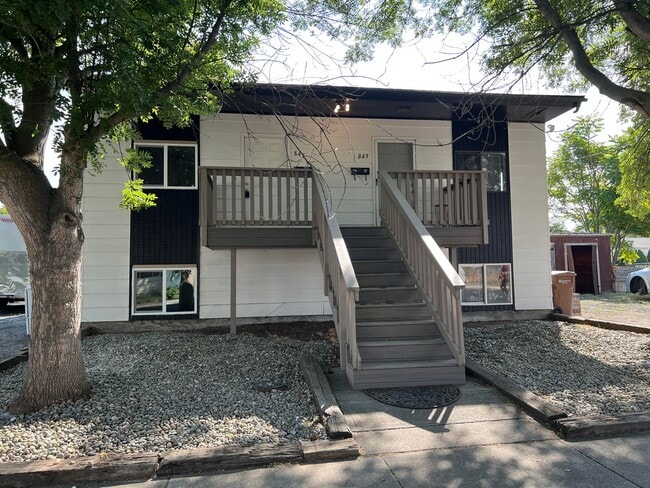 property at 847-849 3rd St