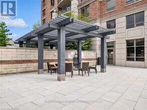 2379 Central Park Dr in Oakville, ON - Building Photo - Building Photo