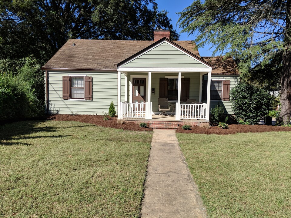 1111 Watauga St in Raleigh, NC - Building Photo