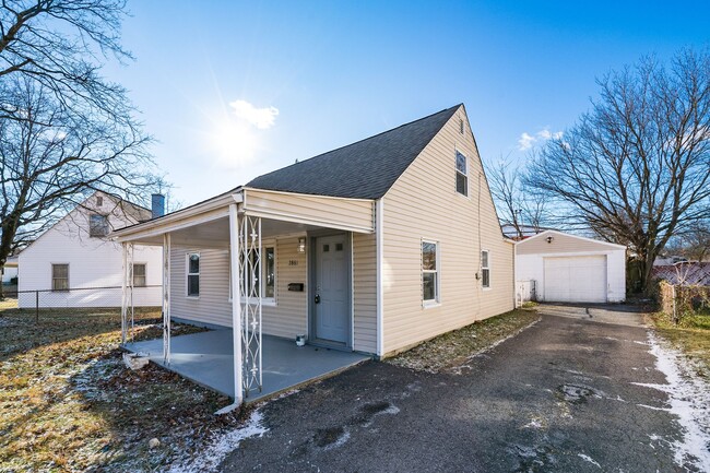 2861 Woodland Ave in Columbus, OH - Foto de edificio - Building Photo