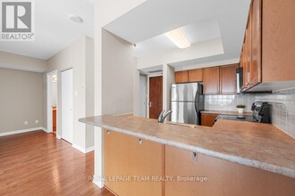 200-1200 Rideau St in Ottawa, ON - Building Photo - Building Photo