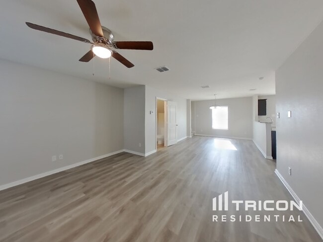 6534 Fledgely Way in San Antonio, TX - Building Photo - Building Photo