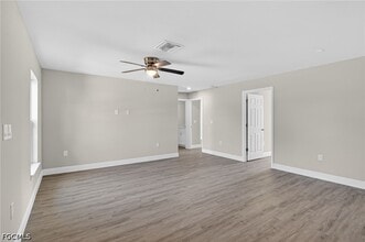 2905 38th St W in Lehigh Acres, FL - Building Photo - Building Photo