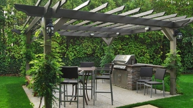 Uptown at Lake Oswego in Lake Oswego, OR - Foto de edificio - Building Photo