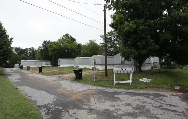 White Pines Park in Travelers Rest, SC - Building Photo - Building Photo