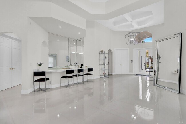 6564 Somerset Cir in Boca Raton, FL - Building Photo - Building Photo