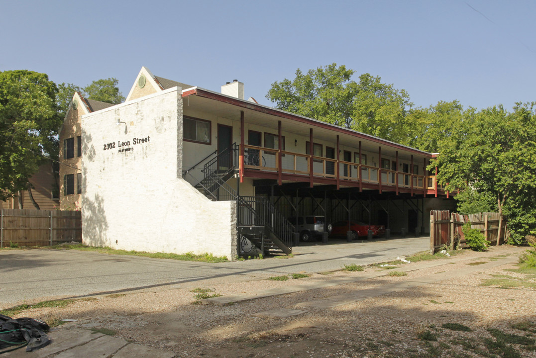 2302 Leon Street Apartments in Austin, TX - Foto de edificio