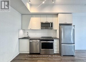621-621 Sheppard Ave E in Toronto, ON - Building Photo - Building Photo