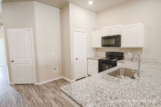2107 N Avenue J in Lubbock, TX - Building Photo - Building Photo