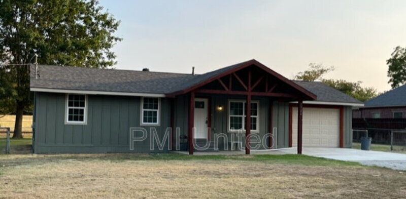 1924 Audra Ln in Denton, TX - Foto de edificio