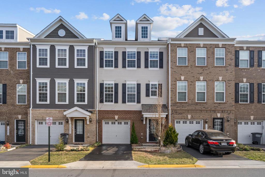 10548 Hinton Wy in Manassas, VA - Building Photo