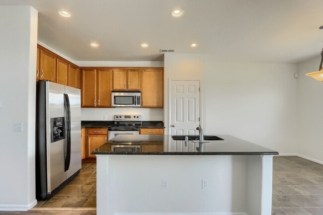 3681 S Perth Cir in Aurora, CO - Building Photo - Building Photo