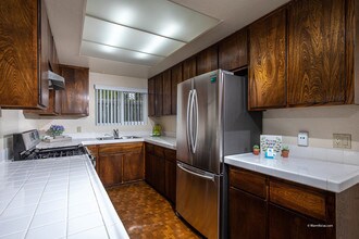 1008 Santa Fe Dr-Unit -1008 in Encinitas, CA - Building Photo - Building Photo