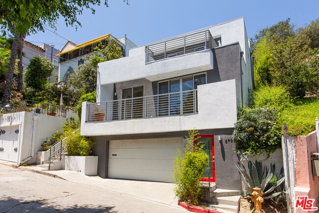 3907 De Longpre Ave in Los Angeles, CA - Building Photo - Building Photo