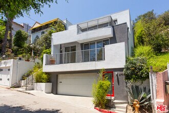 3907 De Longpre Ave in Los Angeles, CA - Building Photo - Building Photo