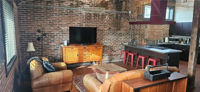 property at 693 W North St