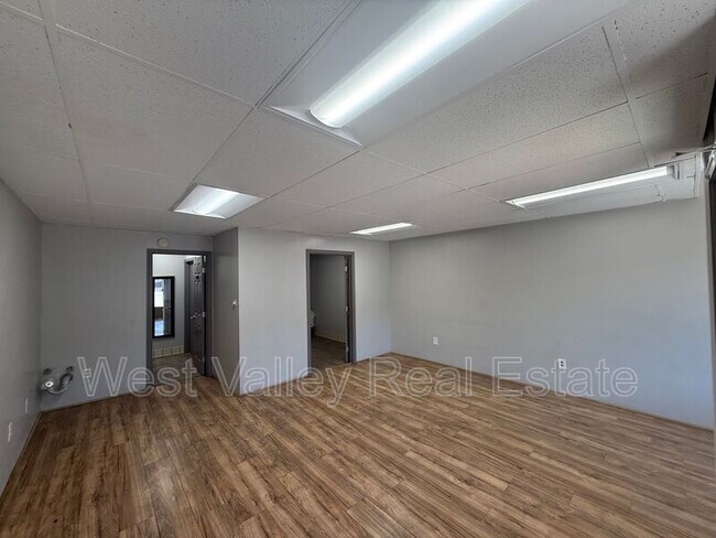 518 Center St in Taft, CA - Building Photo - Building Photo