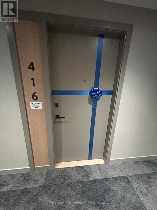 720 Whitlock Ave in Milton, ON - Building Photo