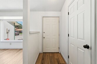 5591 N Marlboro Ave in Boise, ID - Foto de edificio - Building Photo