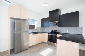 12509 N 40th St, Unit 4 in Edinburg, TX - Foto de edificio - Building Photo