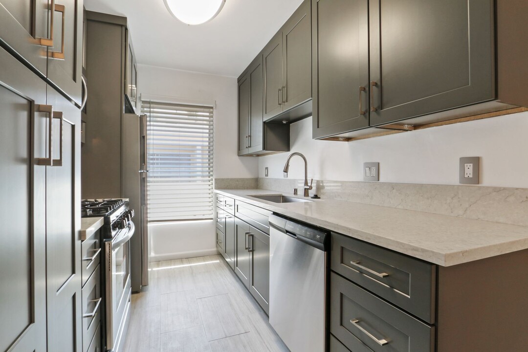 917 5th St in Santa Monica, CA - Building Photo