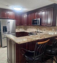 2514 SW 138th Ave in Miami, FL - Building Photo - Building Photo