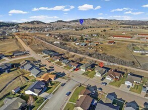 680 South St in Whitewood, SD - Foto de edificio - Building Photo