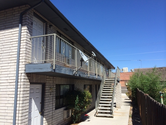 1022 Haskell St in Reno, NV - Foto de edificio