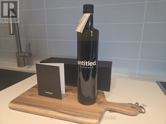 110 Broadway Ave in Toronto, ON - Building Photo - Building Photo